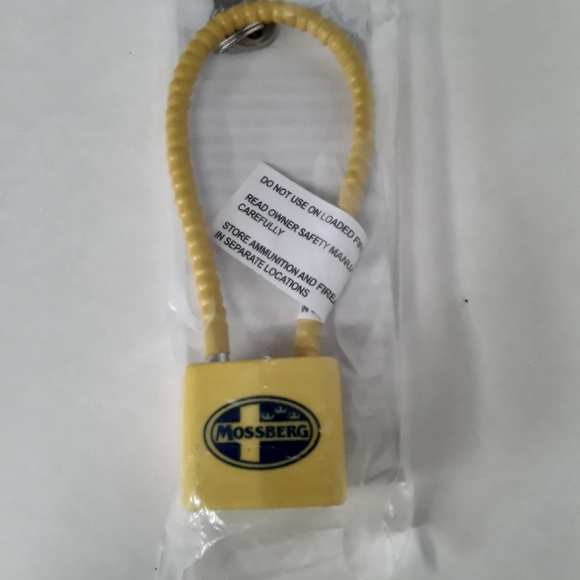 Mossberg Cablelock - Picture 1 of 4